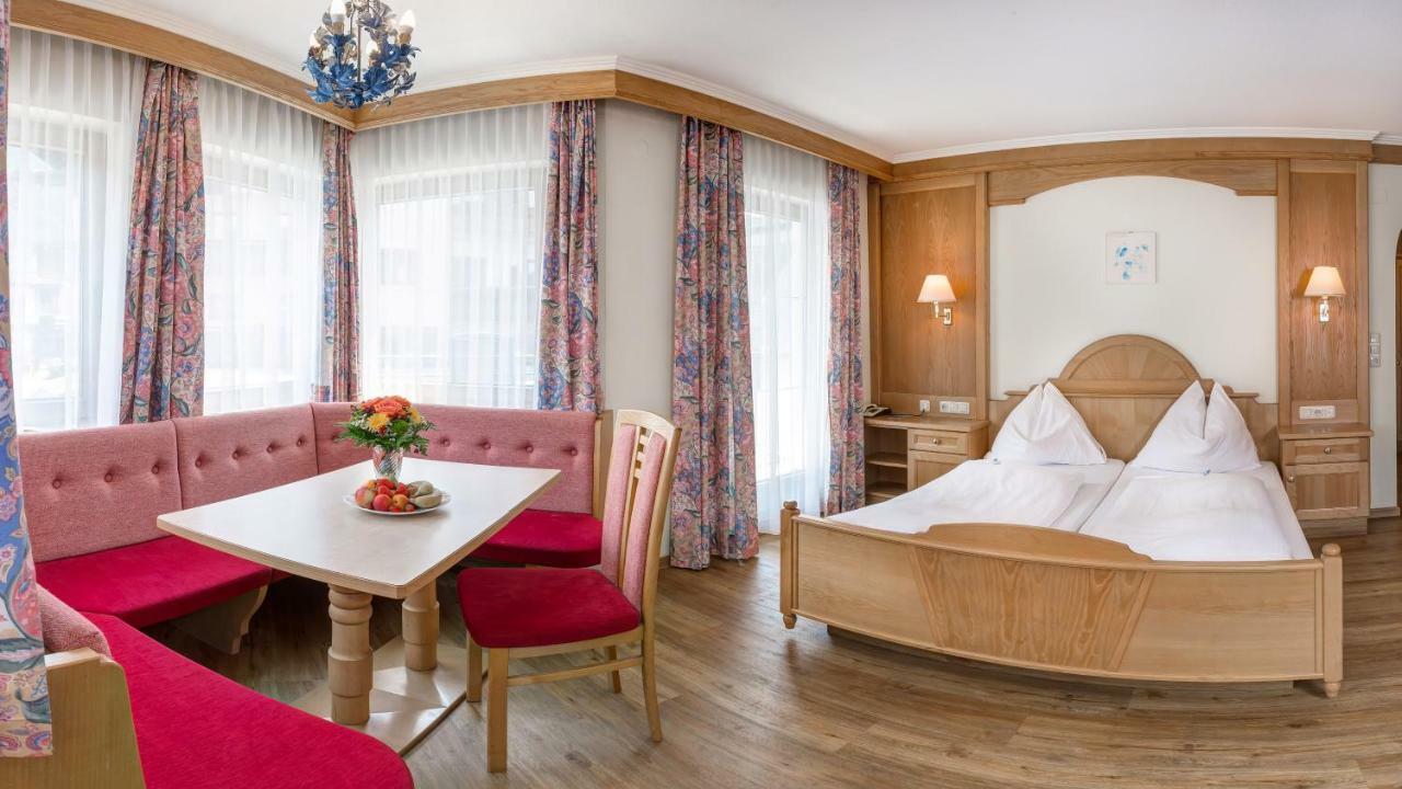 Strass- Aparthotel ไมย์อาโฮเฟิน ภายนอก รูปภาพ